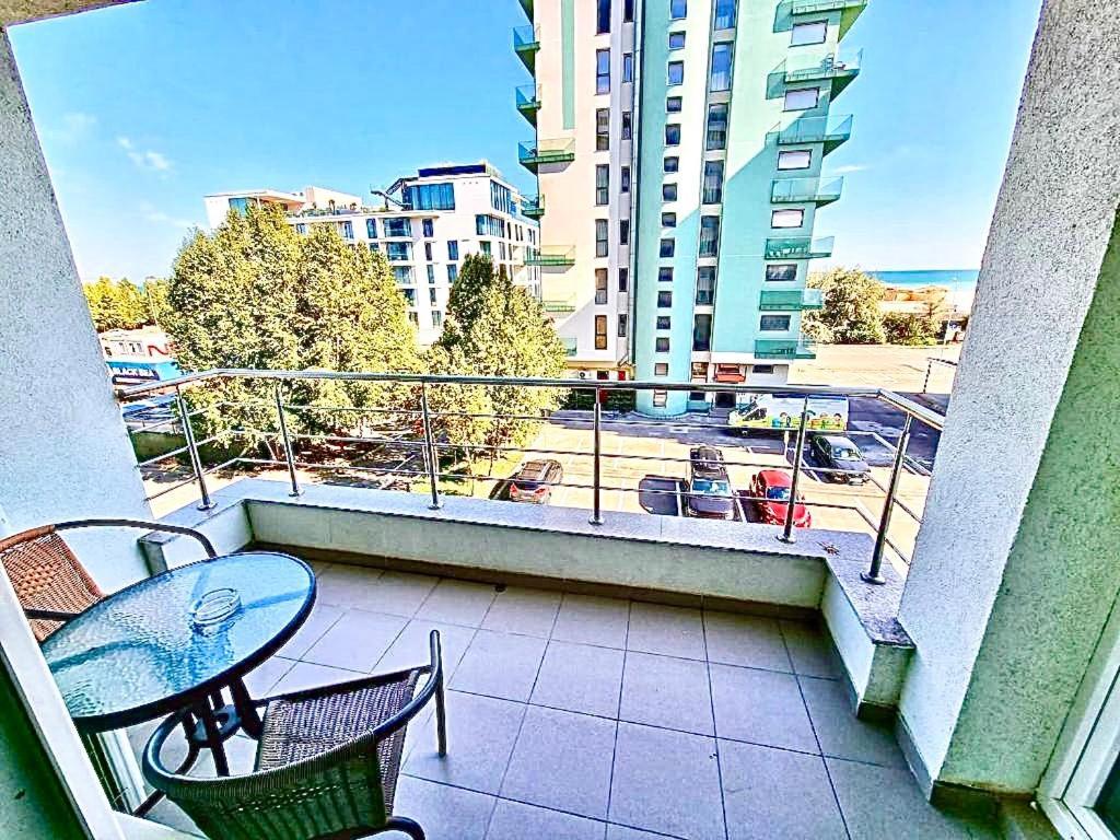 Marcony Boutique Apartments Mamaia Esterno foto