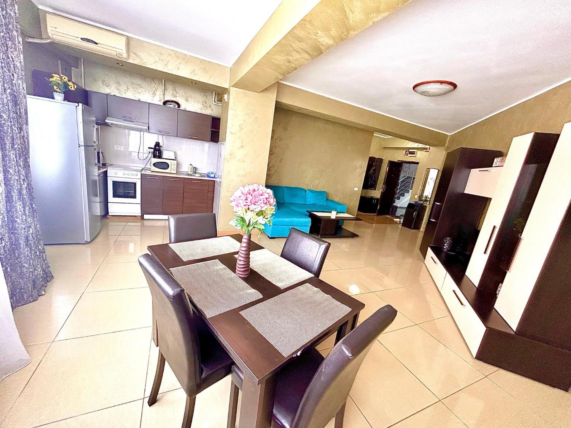 Marcony Boutique Apartments Mamaia Esterno foto