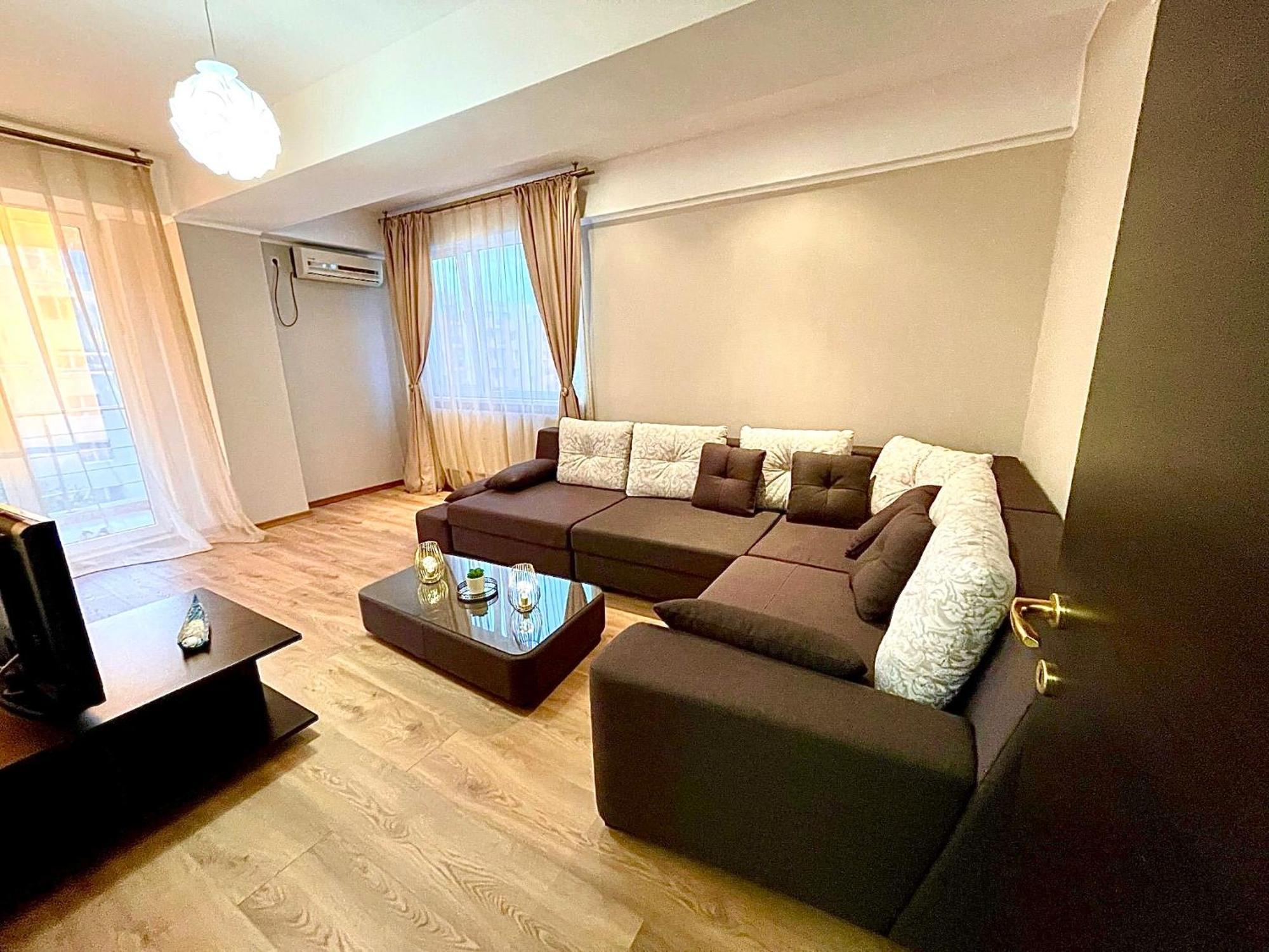 Marcony Boutique Apartments Mamaia Esterno foto