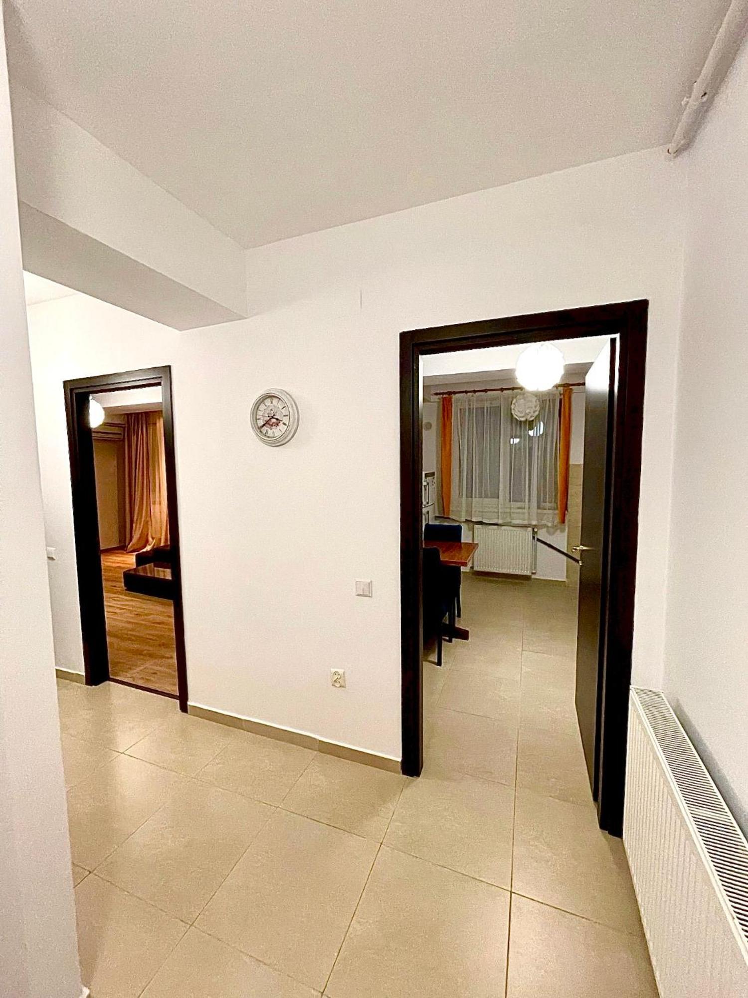Marcony Boutique Apartments Mamaia Esterno foto