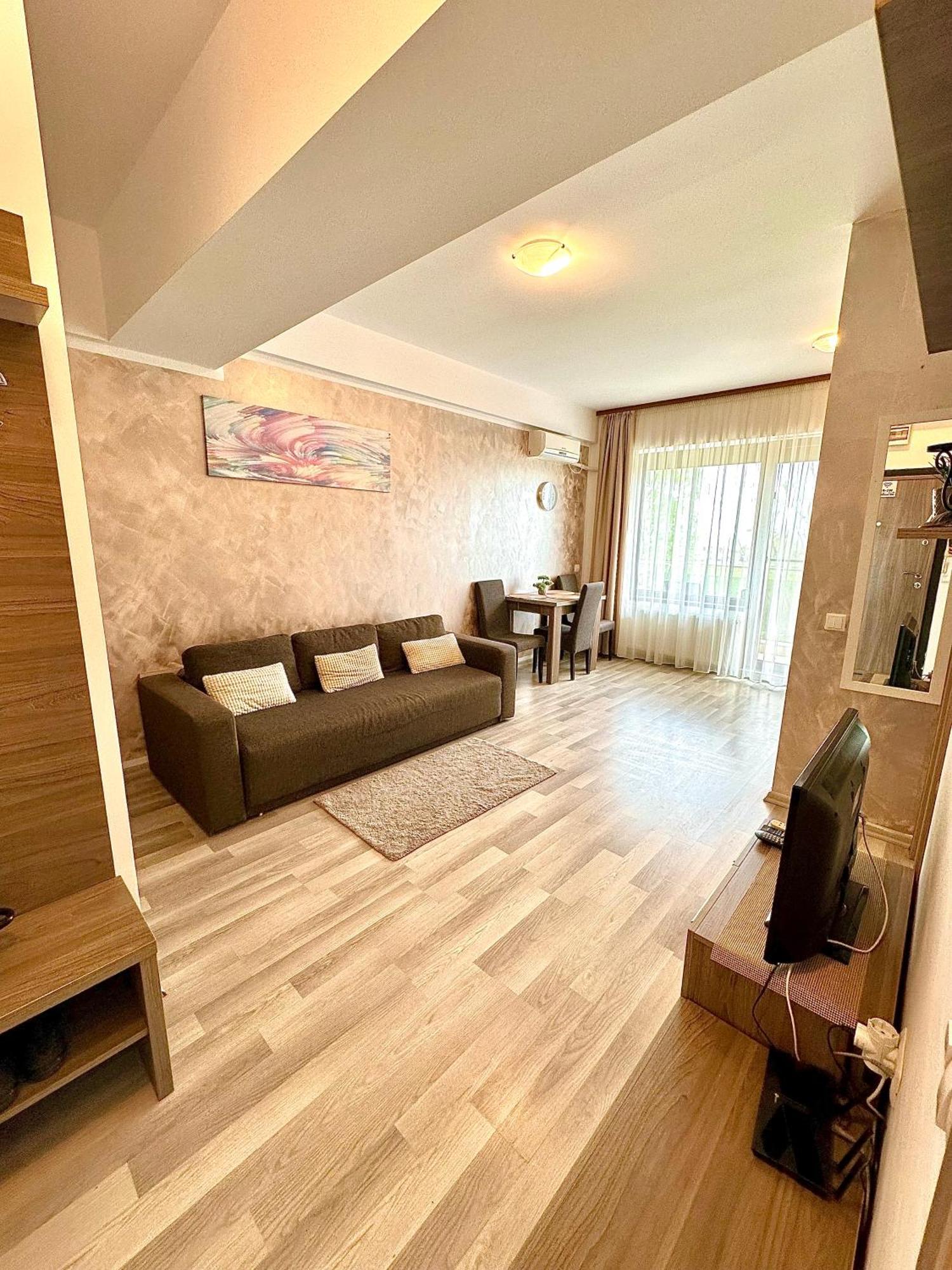 Marcony Boutique Apartments Mamaia Esterno foto
